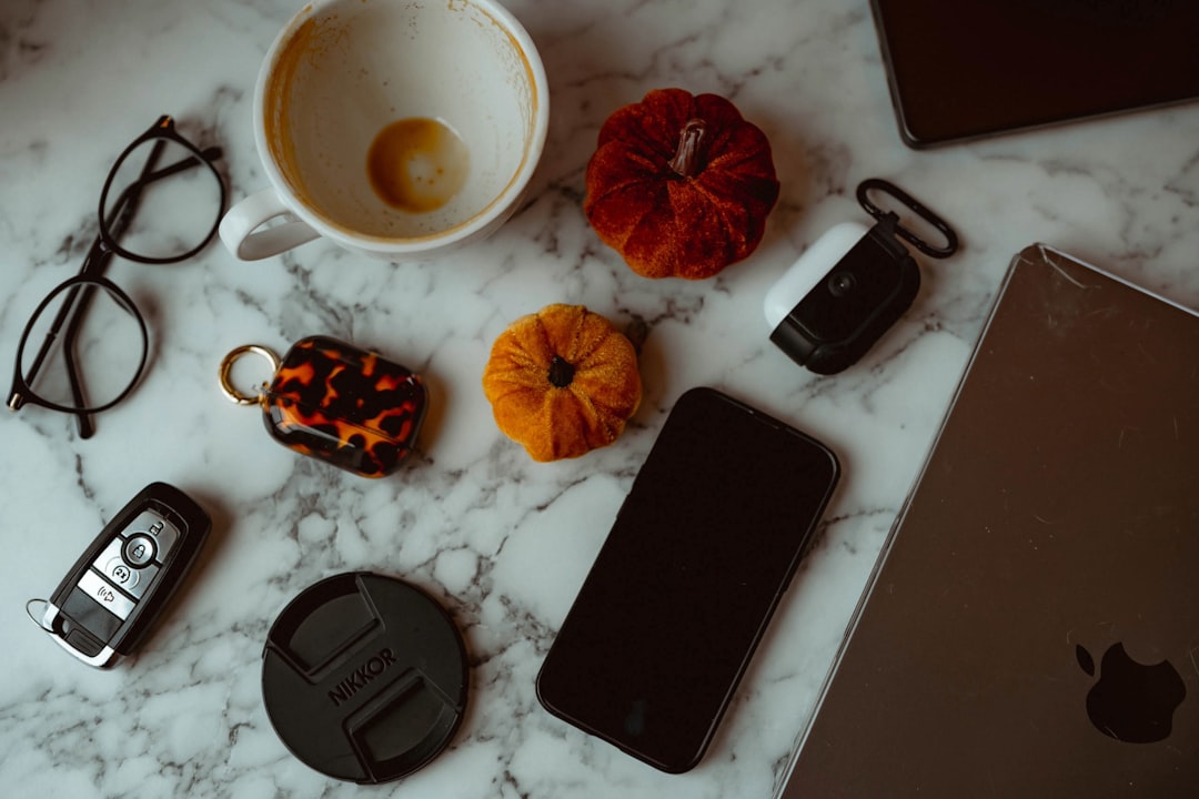 Simplify Your Devices: Weekend Declutter Plan