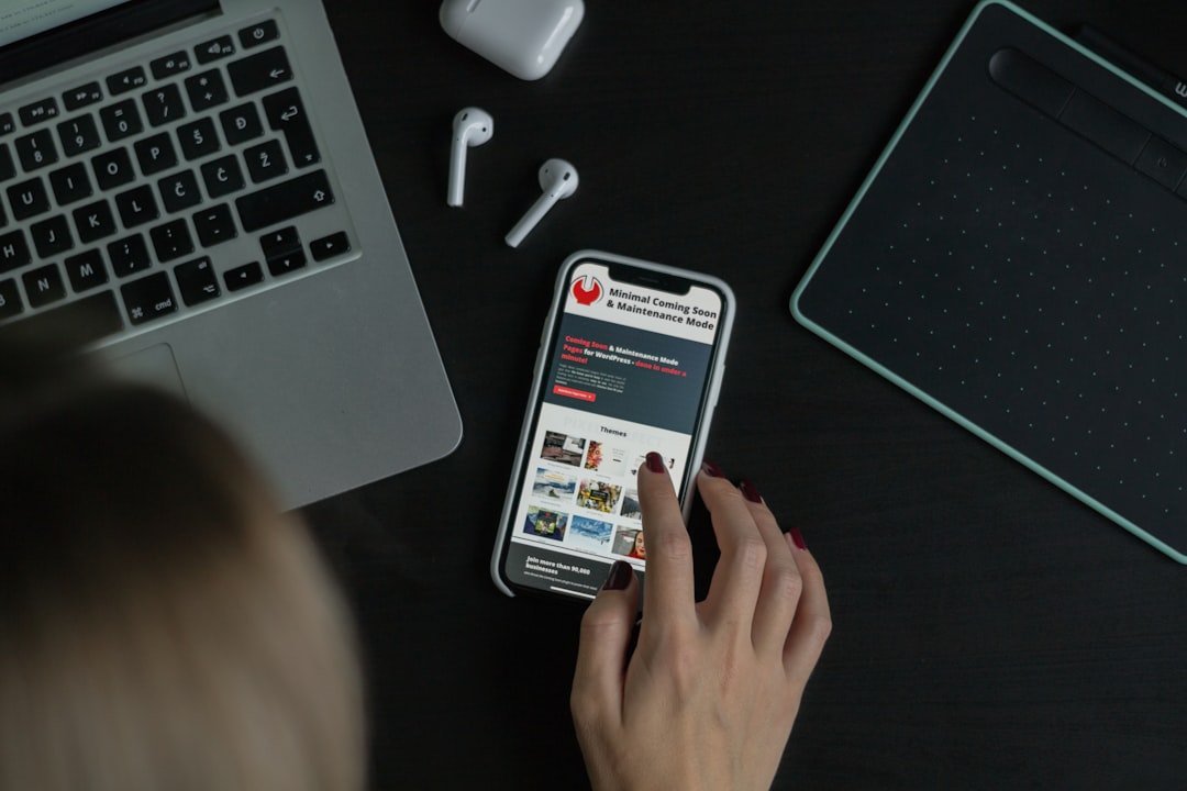 YouTube Explores Return of In-App Messaging for Users