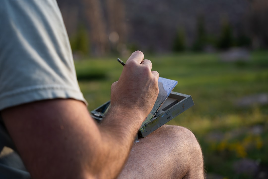 US Workforce Adapts to Digital Nomad Growth