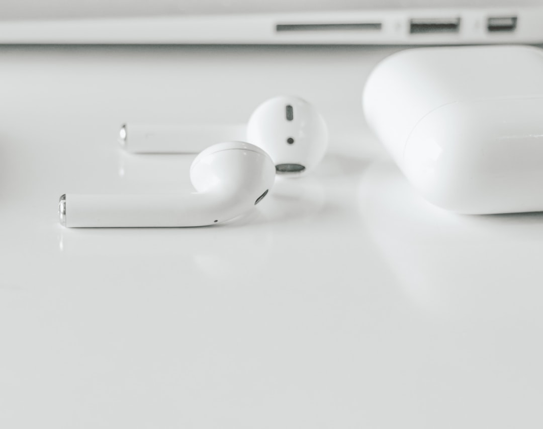 # Increased Competition in Clip-Style Earbuds Sector
