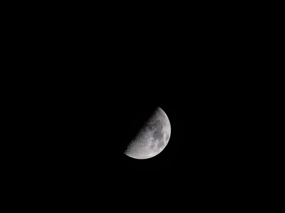 SpaceX Rocket Set to Impact Moon Tonight